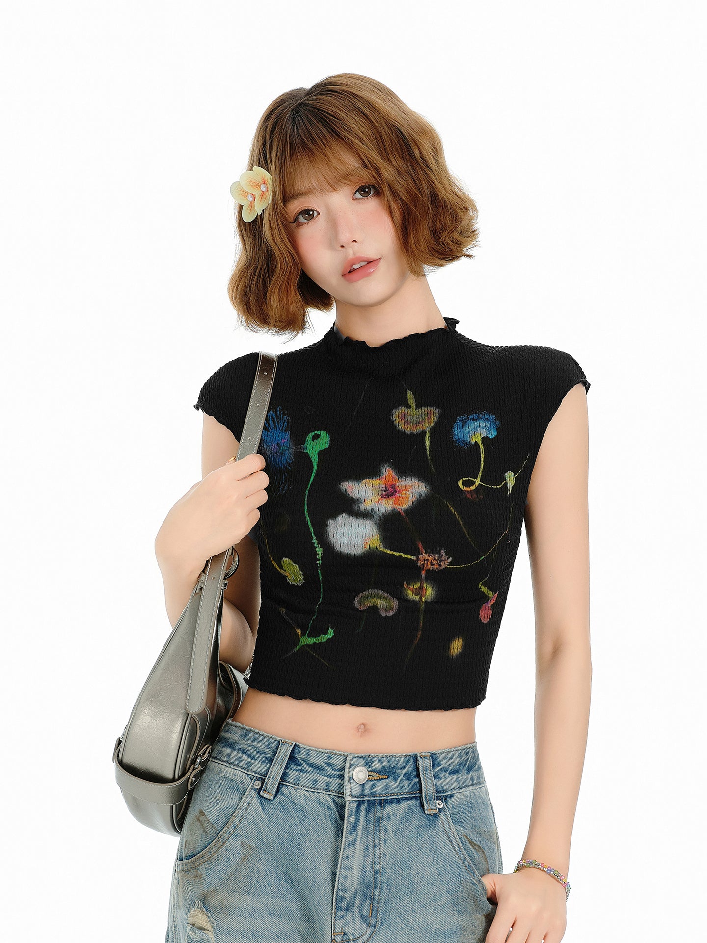American Vintage Graphic Tee – Slim Fit Cropped Short Sleeve Top